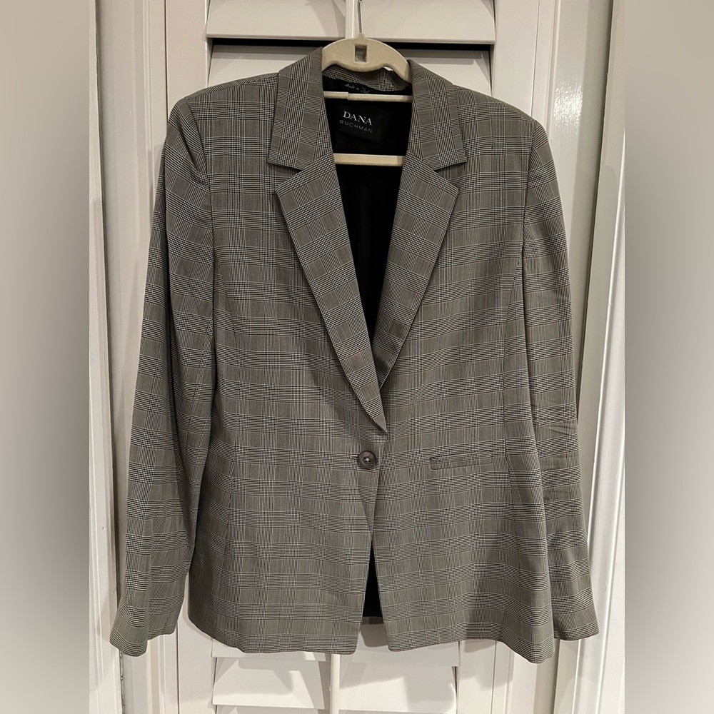 Black, white and red small plaid print blazer